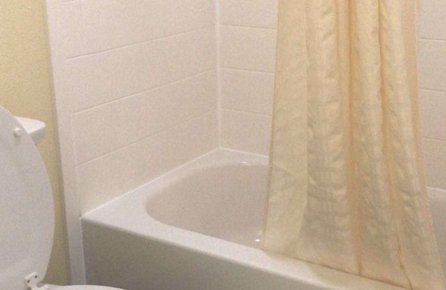 Dawson Hotel | Village Motor Inn