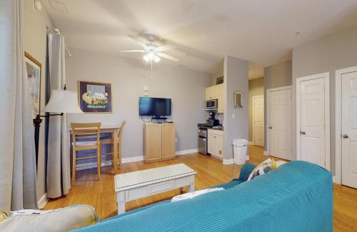 Seacrest Beach Hotel | Village of South Walton EB211