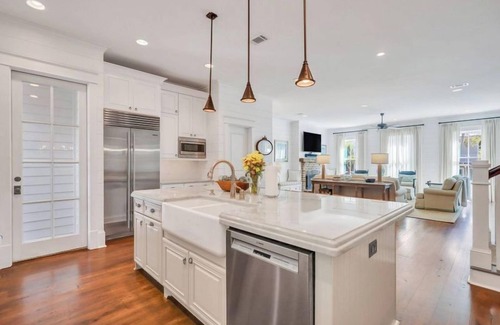 King City Casa | Village Paradise - Enjoy Island living at its best.