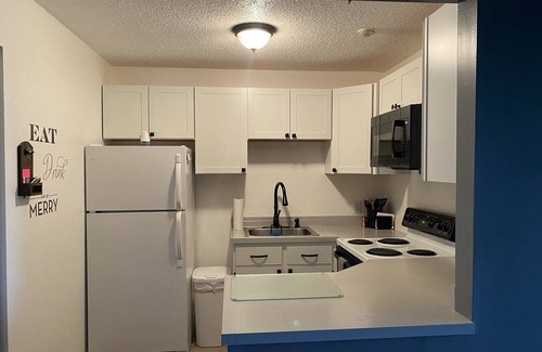 Weirs Beach Condominio | ¡Aldeas en Winnipesaukee Condo, camina hasta Weirs Beach o simplemente disfruta de la piscina!