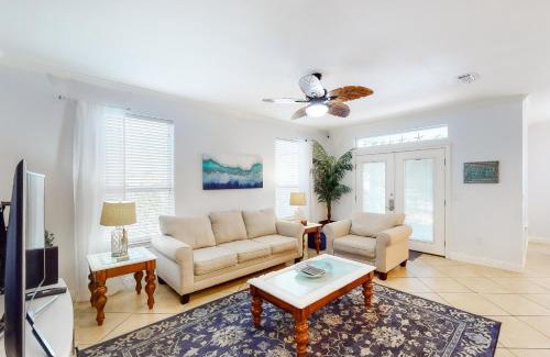 Villages of Crystal Beach Casa | Villages of Crystal Beach: Kono Cabana