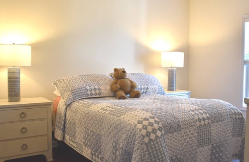 Lewes Condominio | Villages of Five Points - Two Community Pools, Restaurants, and More!