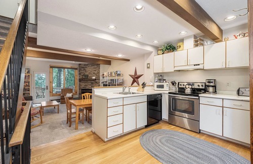 McHenry Casa | Villages of Wisp 13 Lakeview Court
