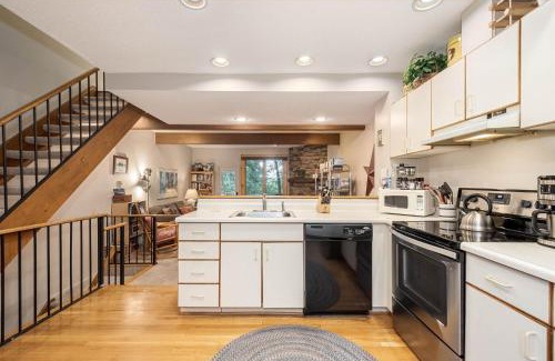McHenry Casa | Villages of Wisp 13 Lakeview Court