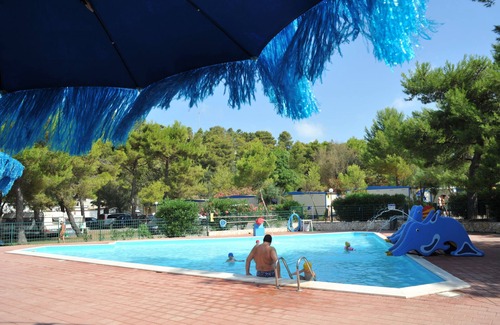 Mandrione Alquiler De RV | Villaggio Capo Vieste Camping