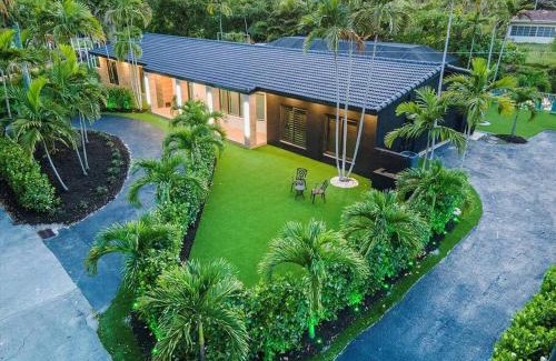 Golden Glades Casa | VillaKoBo Heated Pool Spa Bar Tennis Golf