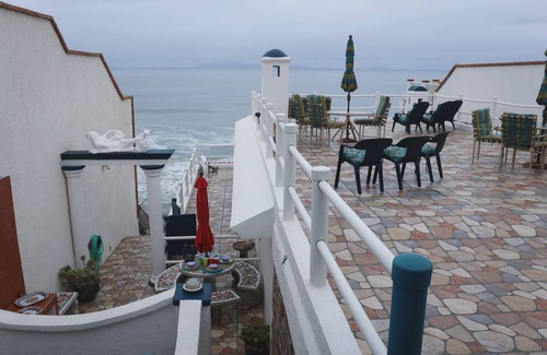 San Antonio del Mar Villa | BeautifulOceanFrontVilla para grupos de hasta 16 - ¡EXCELENTE para reuniones familiares!