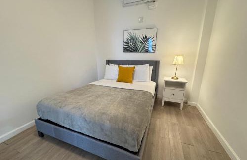 Universidad Apartamento | Villas at Auxilio Mutuo 102
