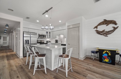 Seagrove Beach Villa | Villas at Seagrove - Walk to Beach, Pool, Free Golf Daily, 2 Bikes Incl, Slps 10