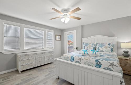 Gulf Lagoon Beach Casa | Villas at St Thomas Square