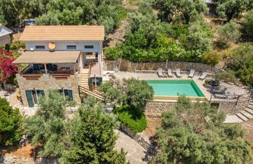 Sivota Villa | VILLAS CARISMA - Natural Style Villas for 14 people
