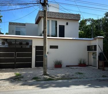 Alfredo V. Bonfil Cama Y Desayuno | Villas Carlota Cancún
