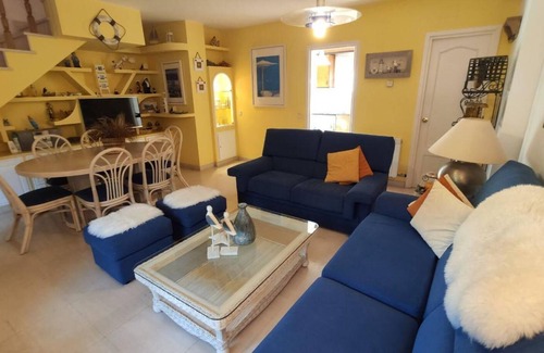 Platja d'Aro Chalet De Esquí | VILLAS COSETTE VILLA NURIA con piscina y wifi en Playa de Aro