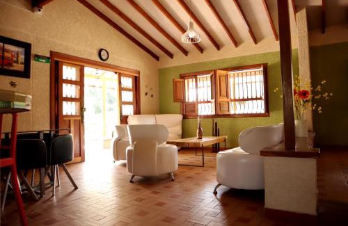 Pereira Casa | Villas de San Jacobo