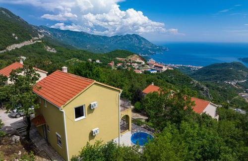 Lapcici Villa | Villas Monte Hill