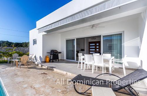 Playa Chiquita Villa | Villas Nuevas, con piscinas privadas, Sosua Ocean Village!