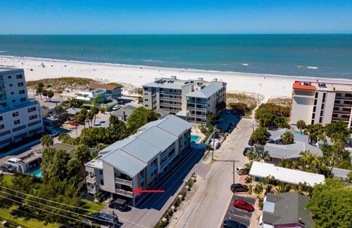 Clearwater Beach Apartamento | Villas of Clearwater Beach 4B Steps from the Beach