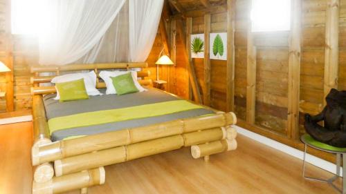 Anse des Rochers Villa | Villas Tiki Reva, jardin tropical, résidence Louisiana Park, près des plages