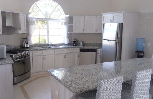 Urbanizacion Tavarez Villa | VillaTracey! Piscina Privada de la Villa de Lujo con Vista al Mar en Sosua