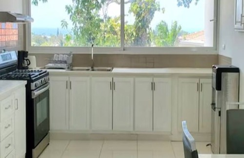 Urbanizacion Tavarez Villa | VillaTracey! Sosua moderno 4BR con vista al mar, paseo a la ciudad y playa, piscina, mucama # 15