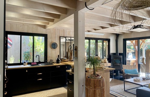 Piraillan Villa | VILLAVI! a Charming wooden Villa on the heights of Piraillan