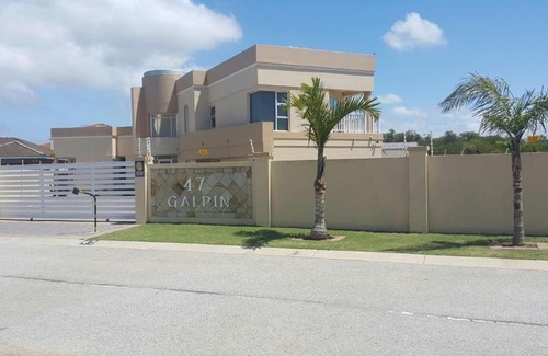Summerstrand Casa | VillaVin at 47 Galpin