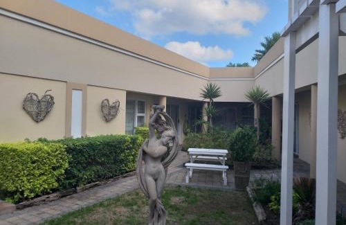 Summerstrand Casa | VillaVin at 47 Galpin