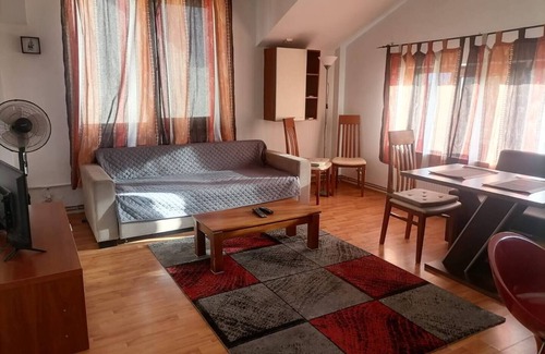Iasi Villa | Villaweb, 2rooms ap. 5min drive to center &airport