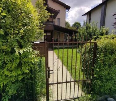 Iasi Villa | Villaweb Ground Floor ap in a house, 5min drive to center&airport, villa can accomodate 12-18pers