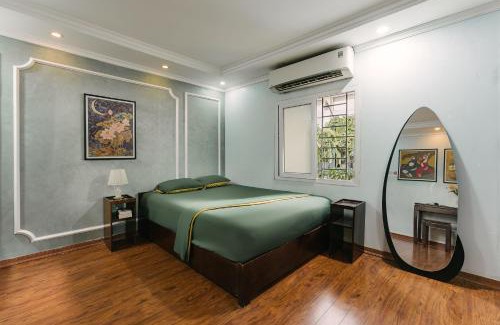 Hang Trong Casa | Villaxe Legume, 50m to Hoan Kiem lake - by Antique