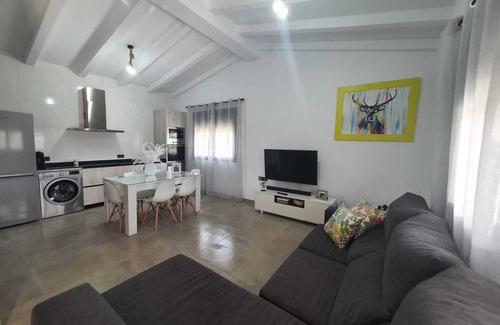Conil de la Frontera Villa | Villa de estilo moderno en un entorno rural a 10 min. de la playa. PET-FRIENDLY