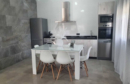 Conil de la Frontera Villa | Villa de estilo moderno en un entorno rural a 10 min. de la playa. PET-FRIENDLY
