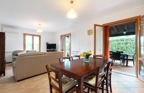 Terrasini Villa | Villetta Cala Rossa