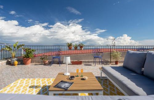 Torre Colonna-sperone Villa | Villetta Cicciuli