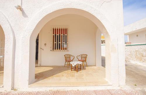 Torre Castiglione Casa | Villetta Lia di fronte al mare