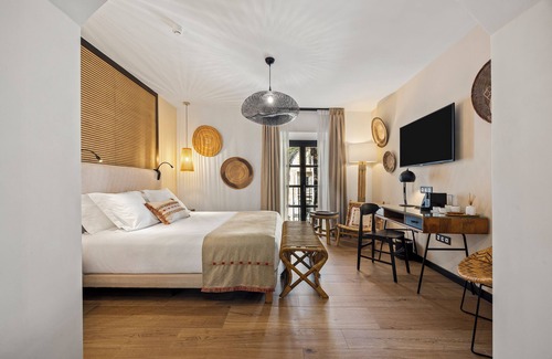 Centro de Marbella Hotel | VILLTAK La Plaza