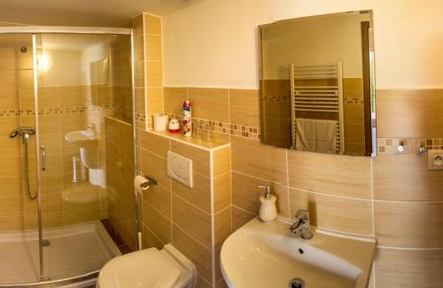 Velke Bilovice Casa | Vinařský penzion Přední Hora