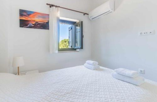 Limeni Casa | Vina's Stone House