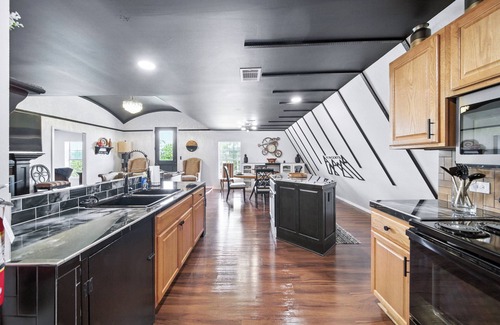 Brushy Creek Casa | Vincent's Luxury stay- 3-bedroom house in Cedar Park