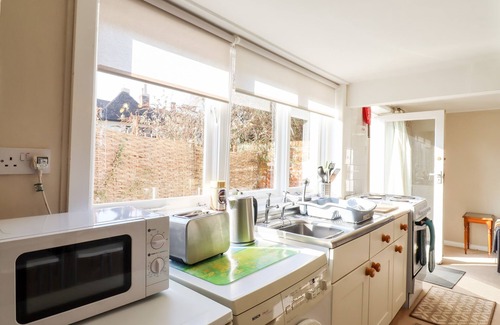 Halstead Cabaña | VINE COTTAGE, with a garden in Castle Hedingham