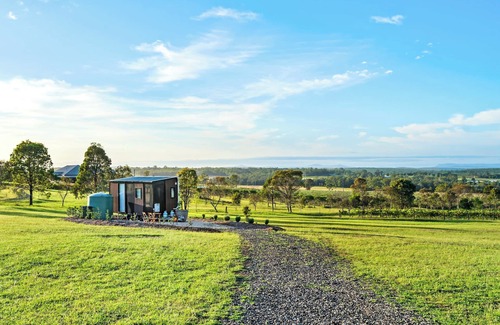 Lovedale Casa | Vine View Escape by Tiny Away