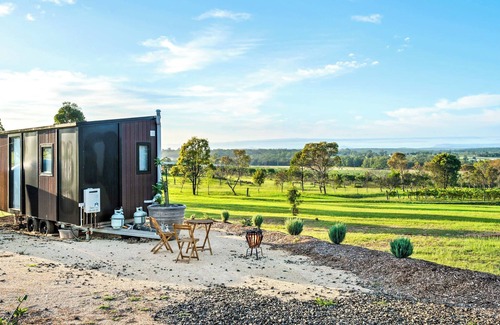 Lovedale Casa | Vine View Escape by Tiny Away