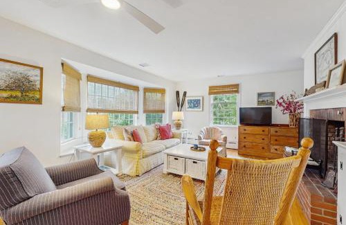Edgartown Casa | Vineyard Charm
