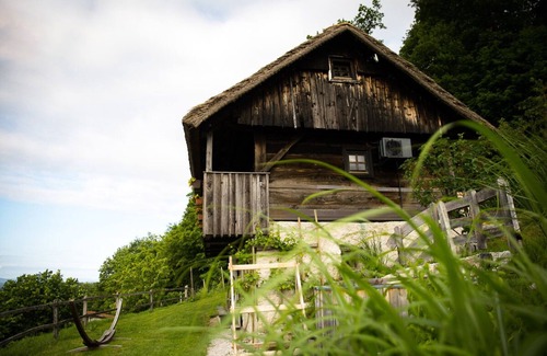 Srednje Grcevje Cabaña | Vineyard cottage Škatlar 1