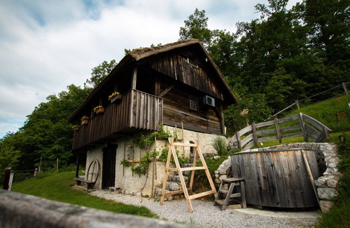 Srednje Grcevje Cabaña | Vineyard cottage Škatlar 1