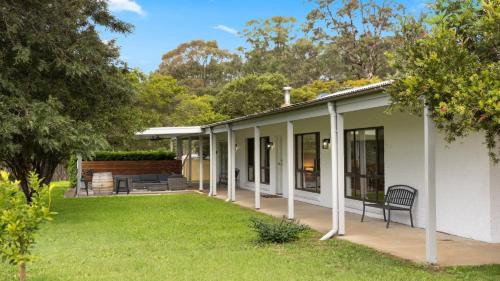 Pokolbin Casa | 'Vineyard Escape Farm Stay'