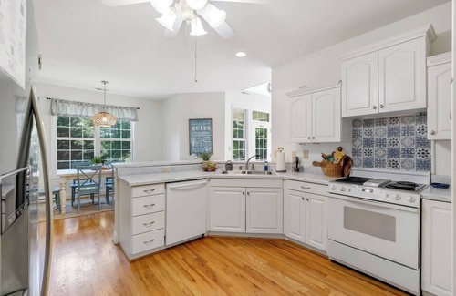 Seneca Casa | Vineyard Oasis on Lake Keowee