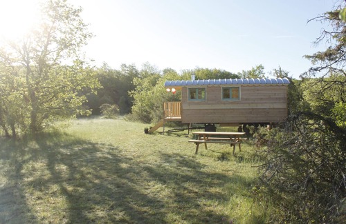 Mauroux Cabaña | Remolque eco-autónomo VINHA