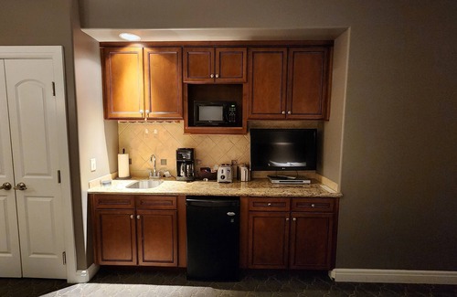 Napa Apartamento | Vino Bello next to Meritage Resort "Taste of Napa". 2 Double Beds, Sleeps 4.