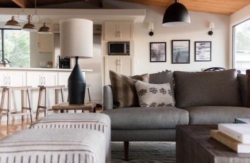 Santa Rosa Casa | Vino Blanco by AvantStay Private Wine Country Home w Mtn Views Deck